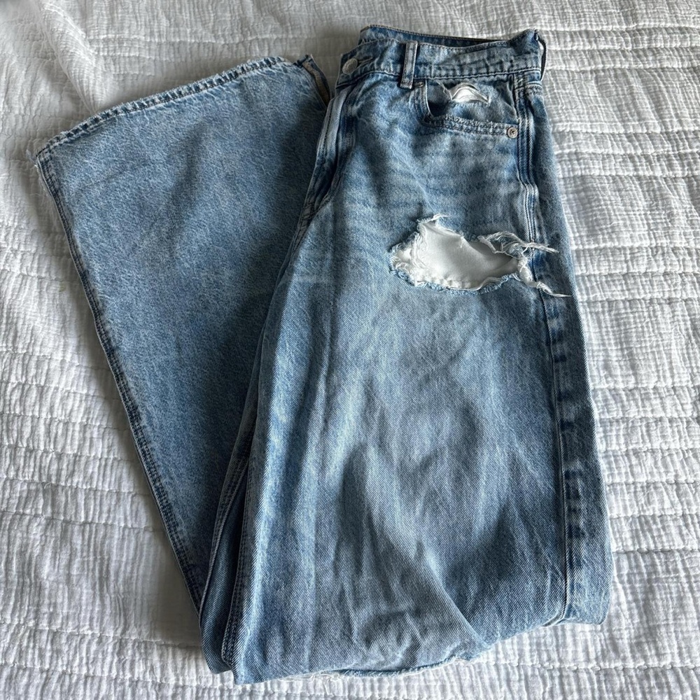 American Eagle Distressed Light Blue Jeans Size 0